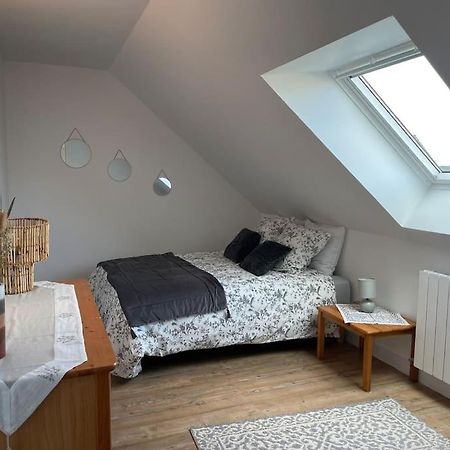 Appartement Cosy Sous Les Toits Lion-sur-Mer Esterno foto